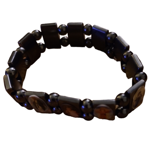 Beautiful Vintage Handmade Santos / All Saints Hematite Bracelet Lot 8 - Picture 2 of 4